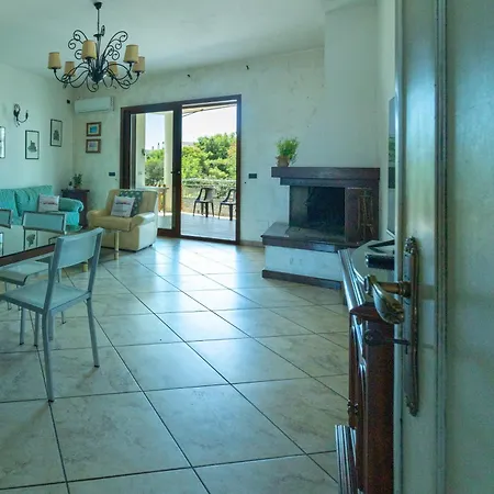 Casa Vacanze Trane トリカーゼ
