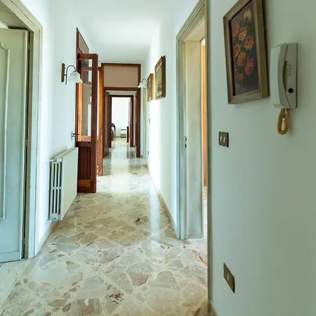Casa Vacanze Trane 別荘 トリカーゼ